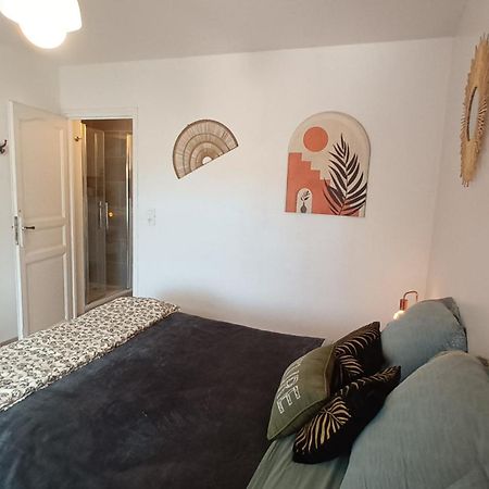 Chambres D'Hotes & Jacuzzi - A L'Ombre Des Amandiers Saint-Martin-dʼArdèche エクステリア 写真