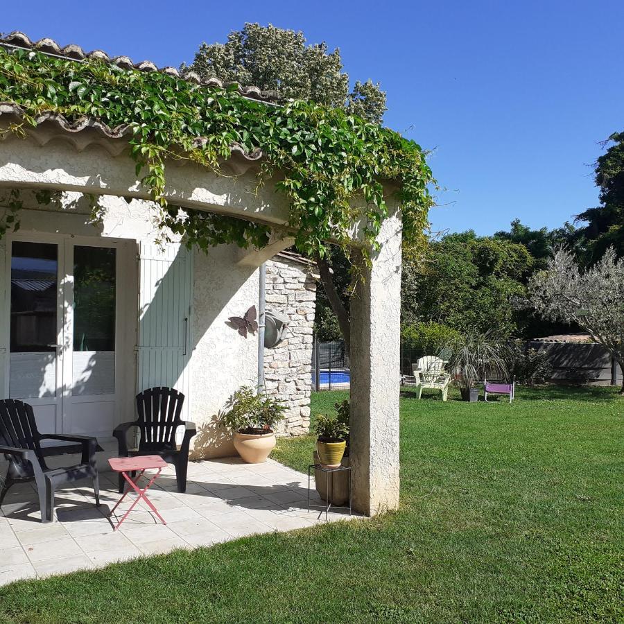 Chambres D'Hotes & Jacuzzi - A L'Ombre Des Amandiers Saint-Martin-dʼArdèche エクステリア 写真