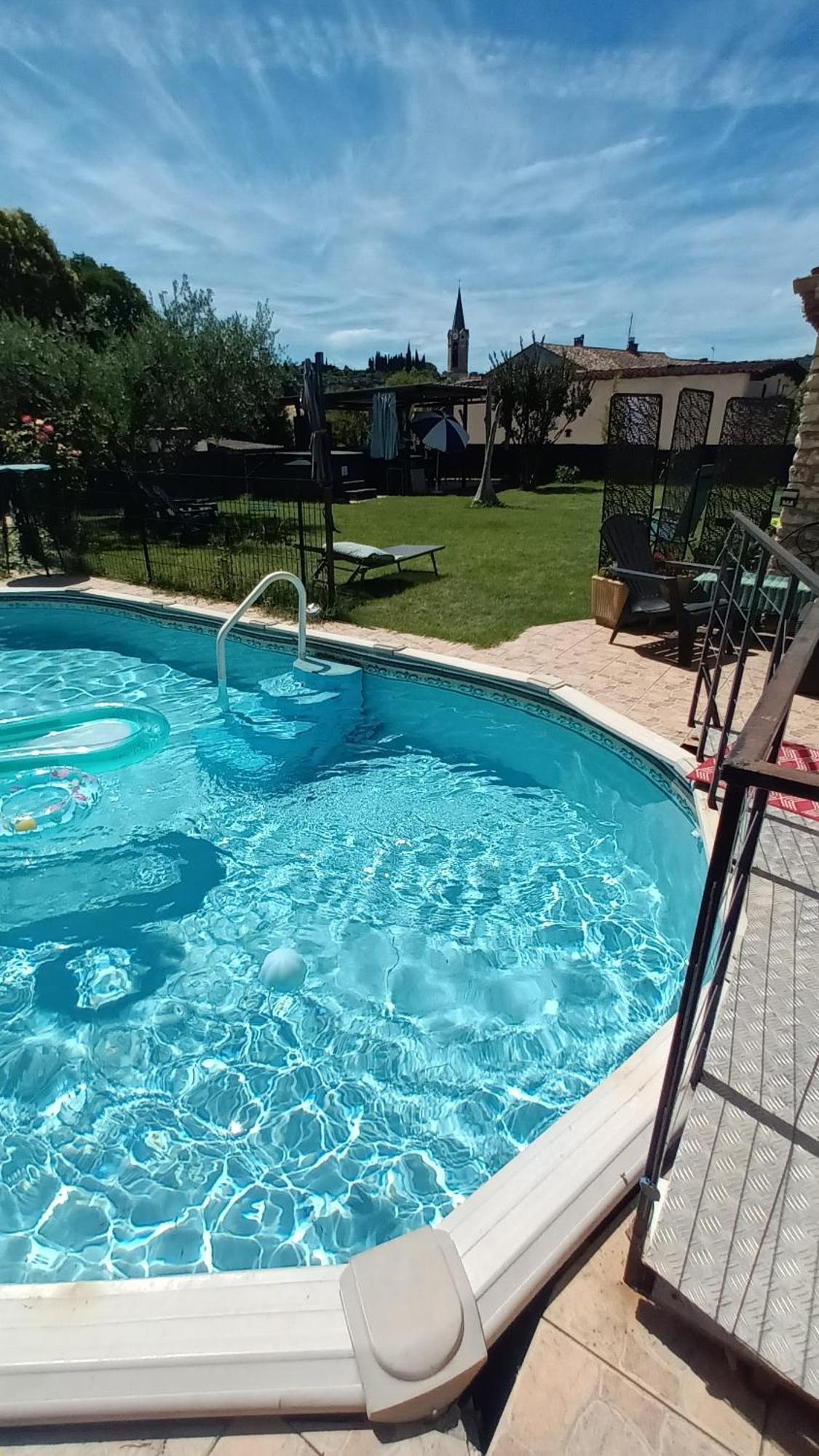 Chambres D'Hotes & Jacuzzi - A L'Ombre Des Amandiers Saint-Martin-dʼArdèche エクステリア 写真