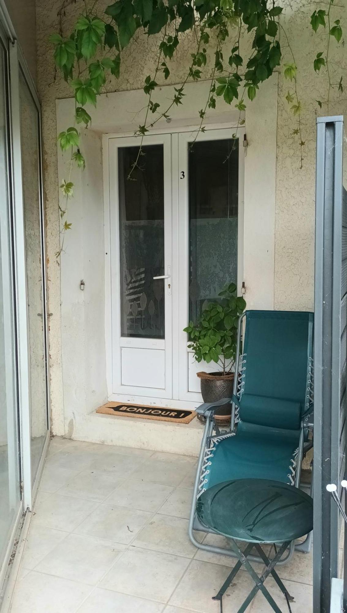Chambres D'Hotes & Jacuzzi - A L'Ombre Des Amandiers Saint-Martin-dʼArdèche エクステリア 写真
